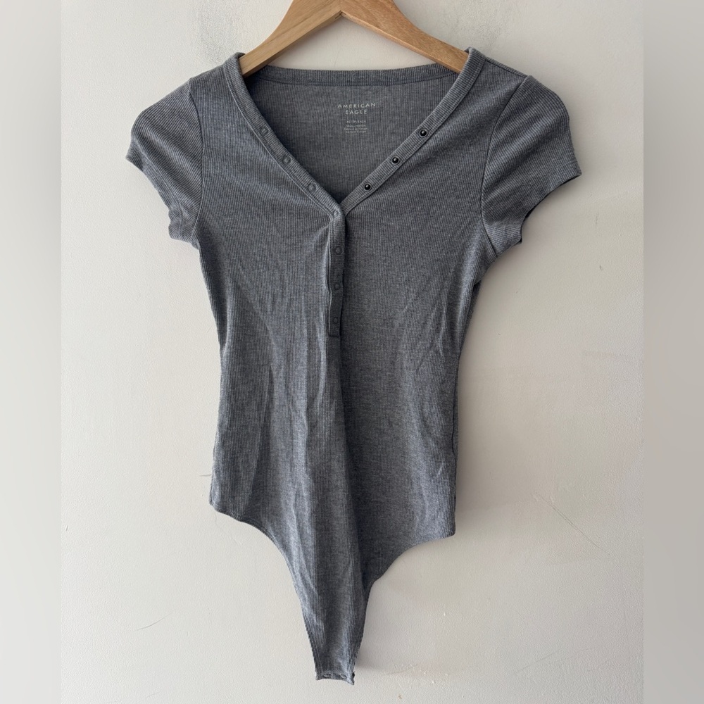 American Eagle Gray Ribbed Short Sleeve Henley Style Bodysuit